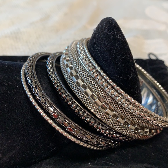 Six silver tone boho bracelets - Picture 2 of 3